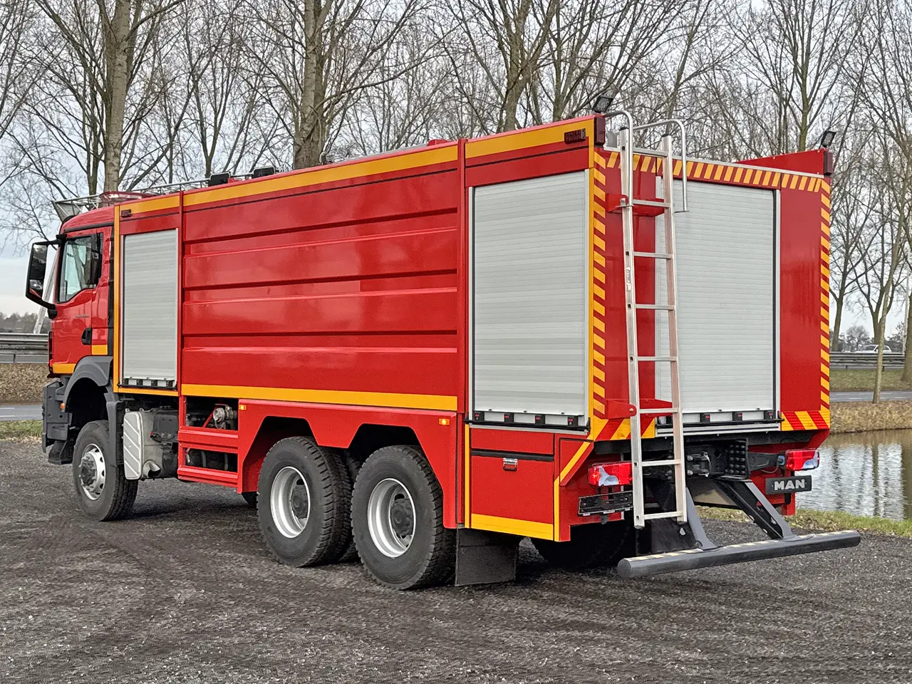 MAN TGS 33.400 BB CH 6x6 Fire Fighter Truck 2
