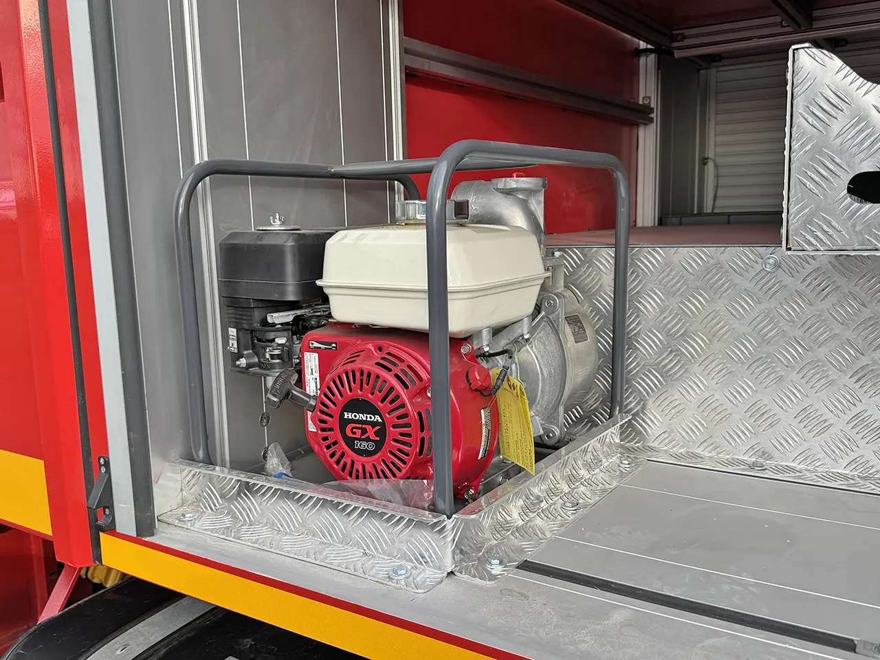 MAN TGS 33.400 BB CH 6x6 Camion de pompiers 15