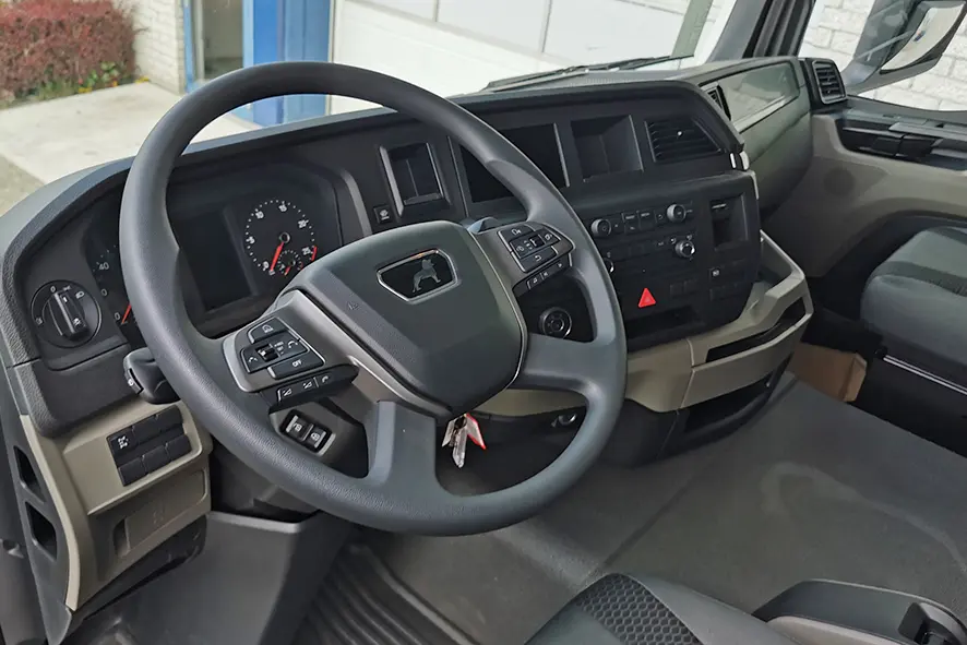 MAN TGS 33.400 BB CH 6x6 Fuel & Lube Truck 3