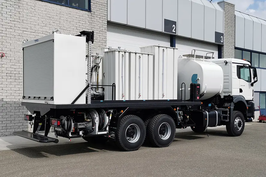 MAN TGS 33.400 BB CH Camion à carburant et lubrifiant 6x6 5