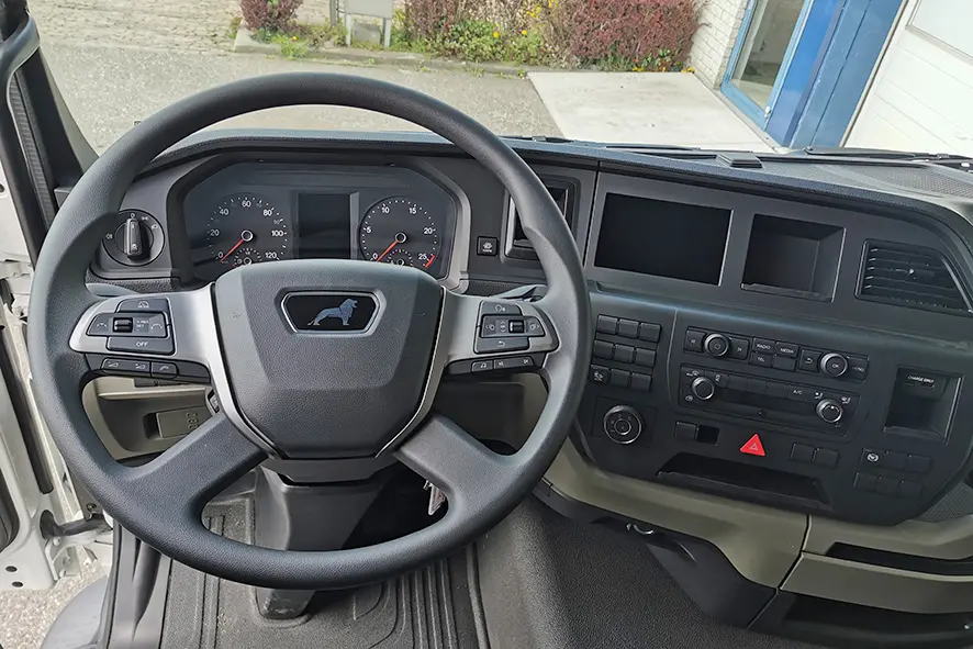 MAN TGS 33.400 BB CH 6x6 Fuel & Lube Truck 8