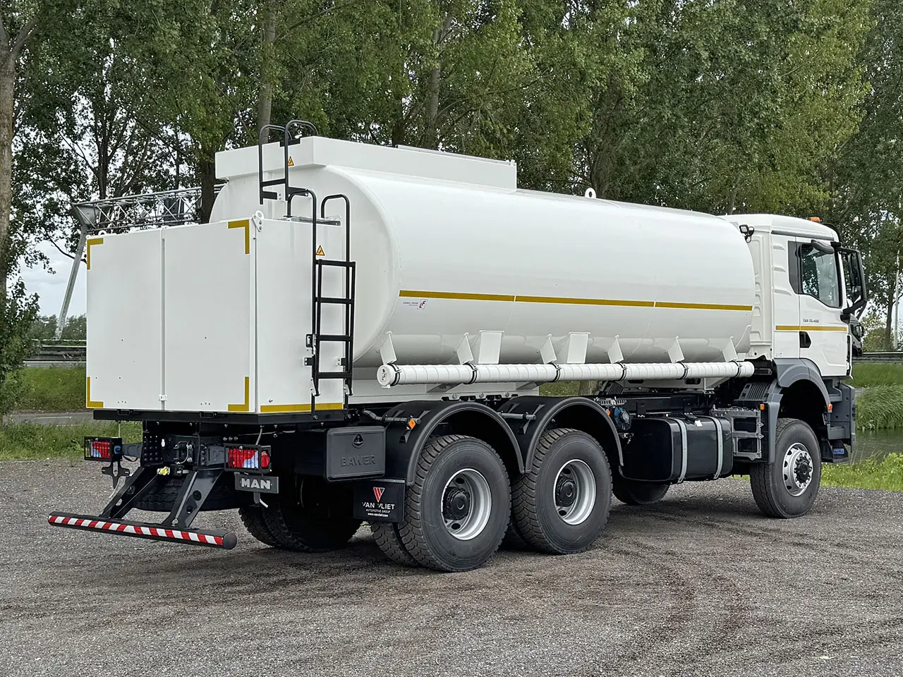 MAN TGS 33.400 BB CH Fuel Tank Truck 6x6 6