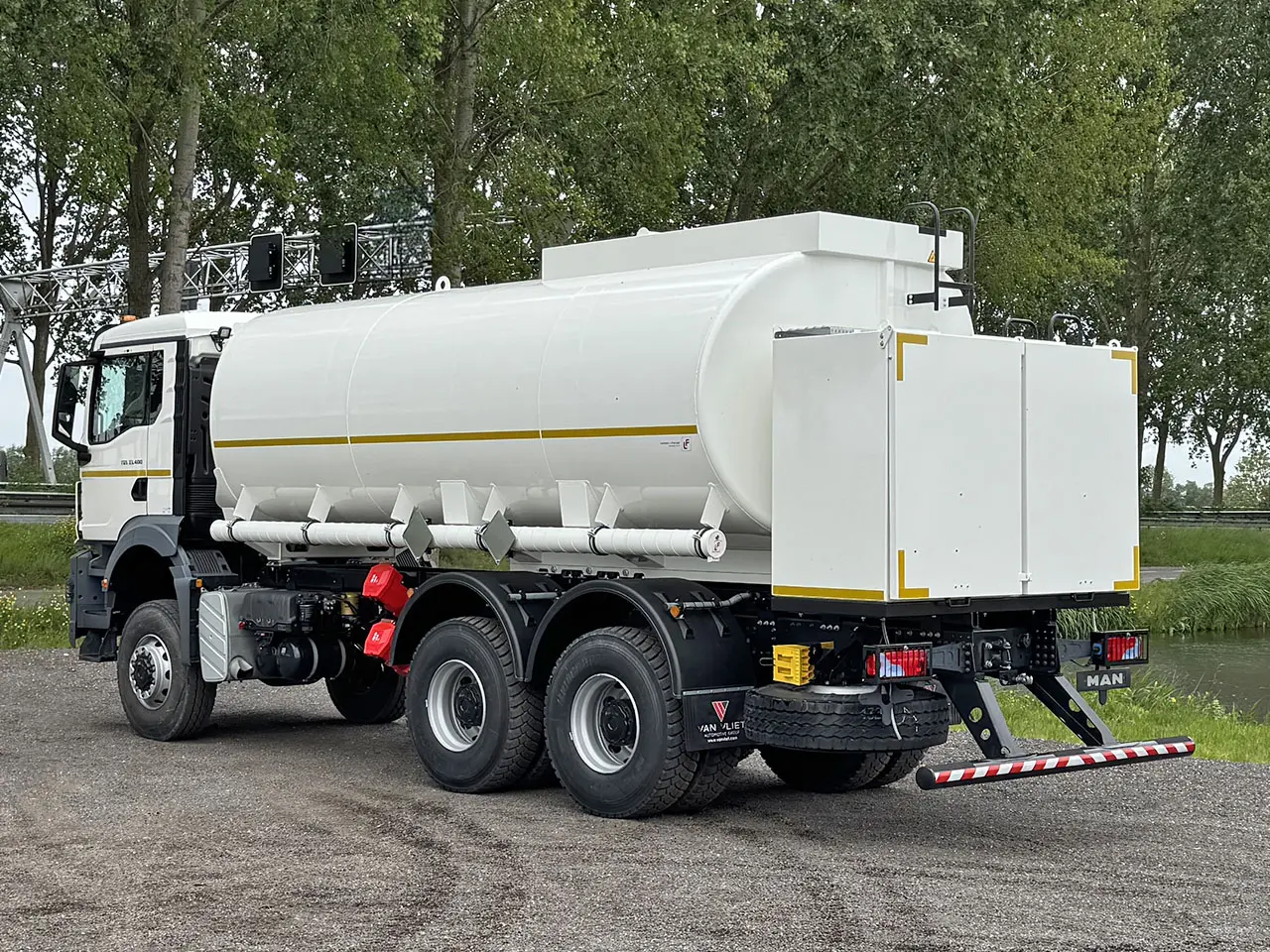 MAN TGS 33.400 BB CH Fuel Tank Truck 6x6 8