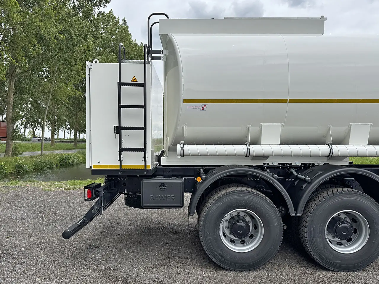 MAN TGS 33.400 BB CH Fuel Tank Truck 6x6 12