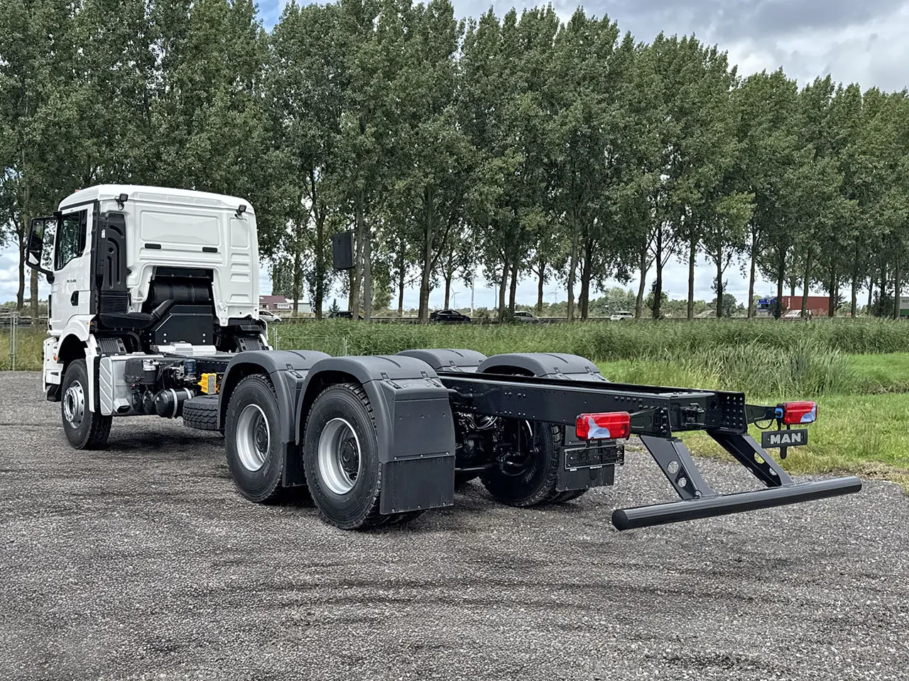 MAN TGS 33.400 BB CH ADR Chassis Cabin 6x4