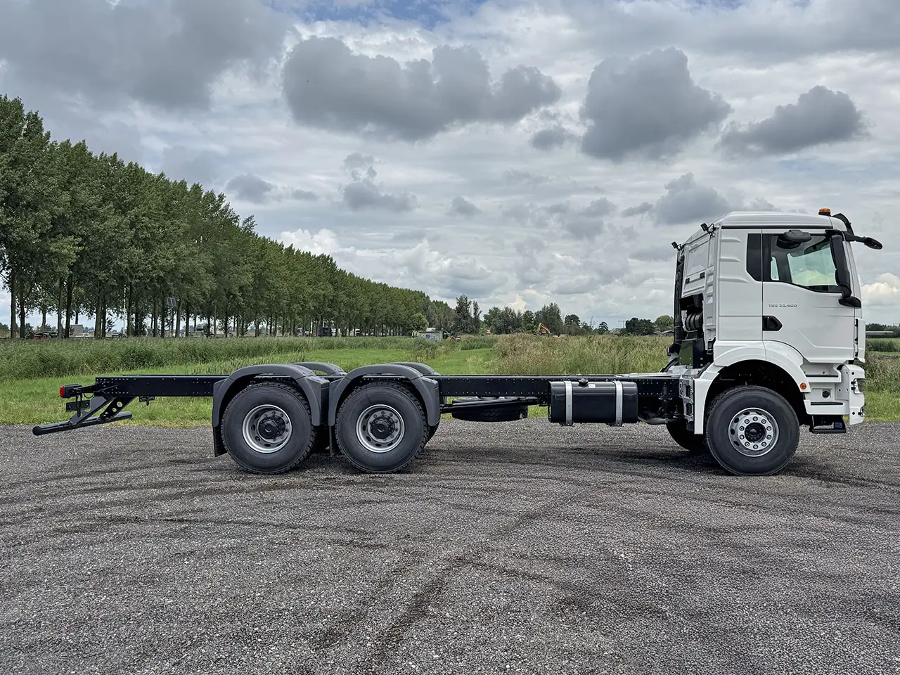 MAN TGS 33.400 BB CH ADR Chassis Cabin 6x4 5