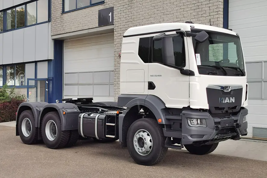 MAN TGS 33.400 BB SA 6x4 Tractor Head