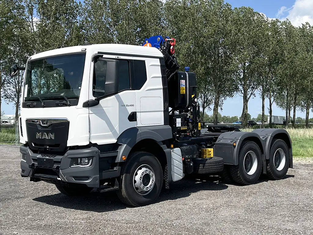 MAN TGS 33.400 BB SA 6x4 Tractor Head with Crane 7