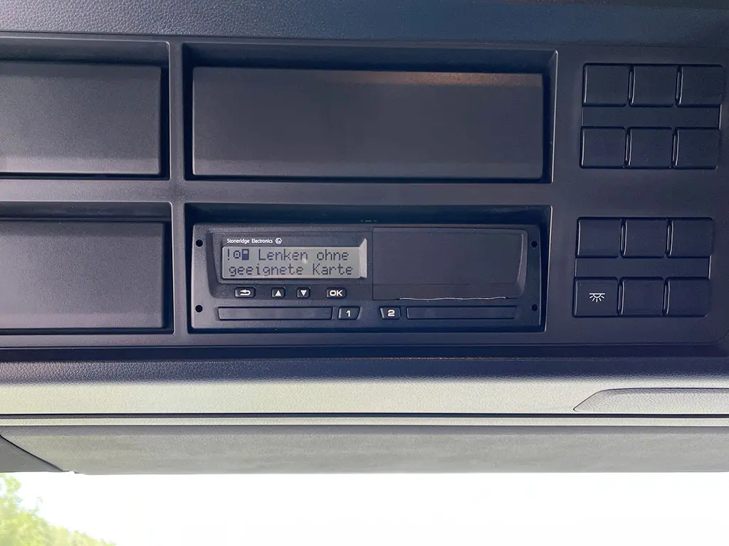 MAN TGS 33.400 BB SA 6x4 Tractor Head with Crane 11