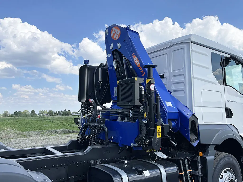 MAN TGS 33.400 BB SA 6x4 Tractor Head with Crane 15