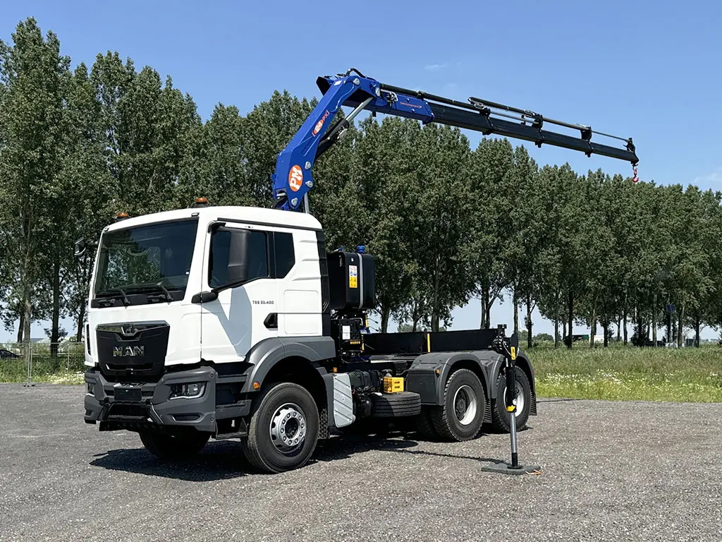 MAN TGS 33.400 BB SA Tractor Head with Crane 6x4 18