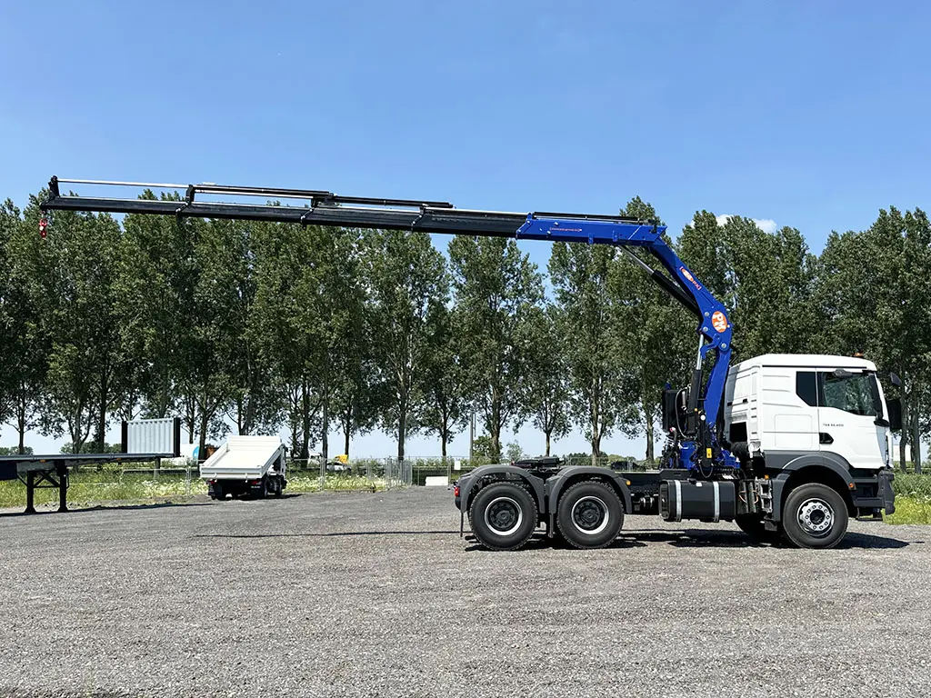 MAN TGS 33.400 BB SA Tractor Head with Crane 6x4 20