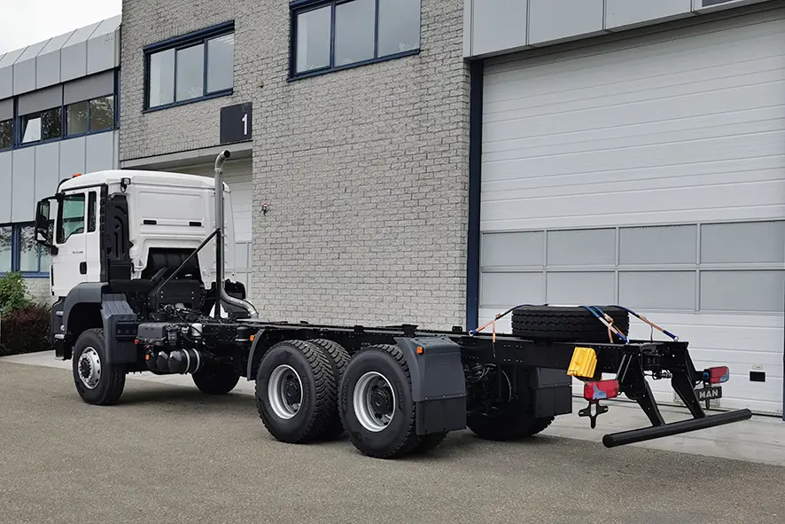 MAN TGS 33.400 BB-WW Chassis Cabin 6x6 2