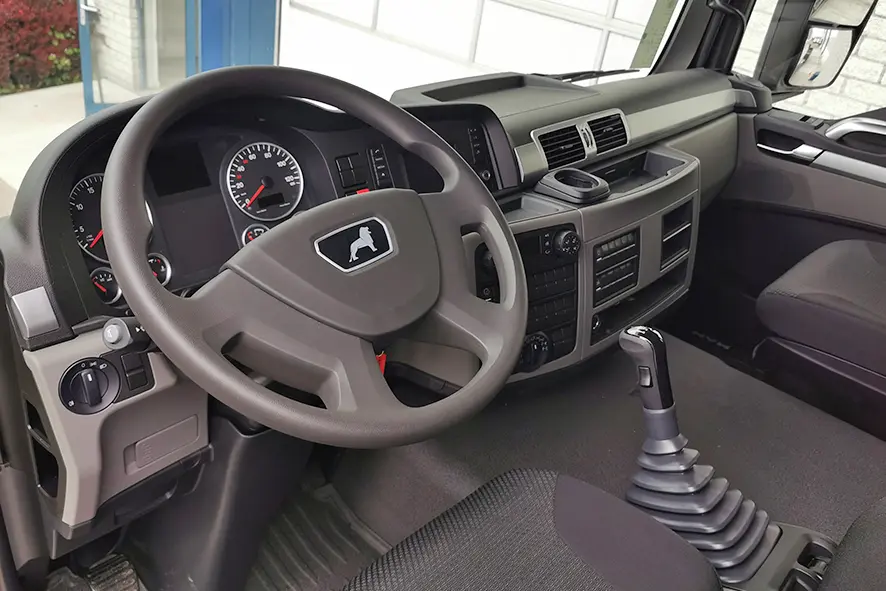 MAN TGS 33.400 BB-WW 6x6 Chassis Cabin