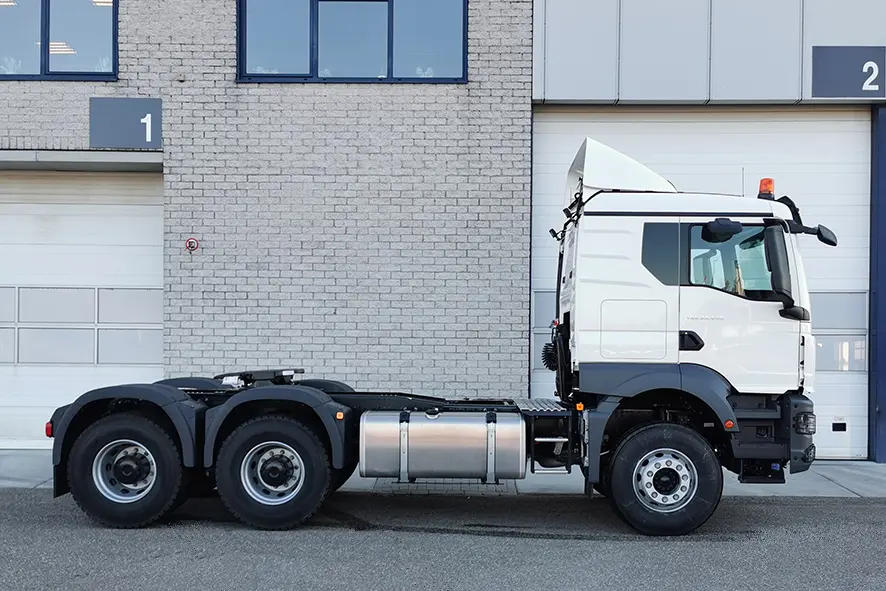 MAN TGS 33.440 BB SA 6x4 Tractor Head 6