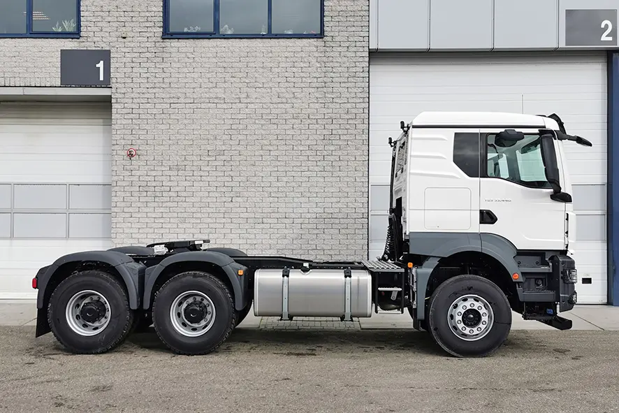 MAN TGS 33.440 BB SA 6x4 Tractor Head 6