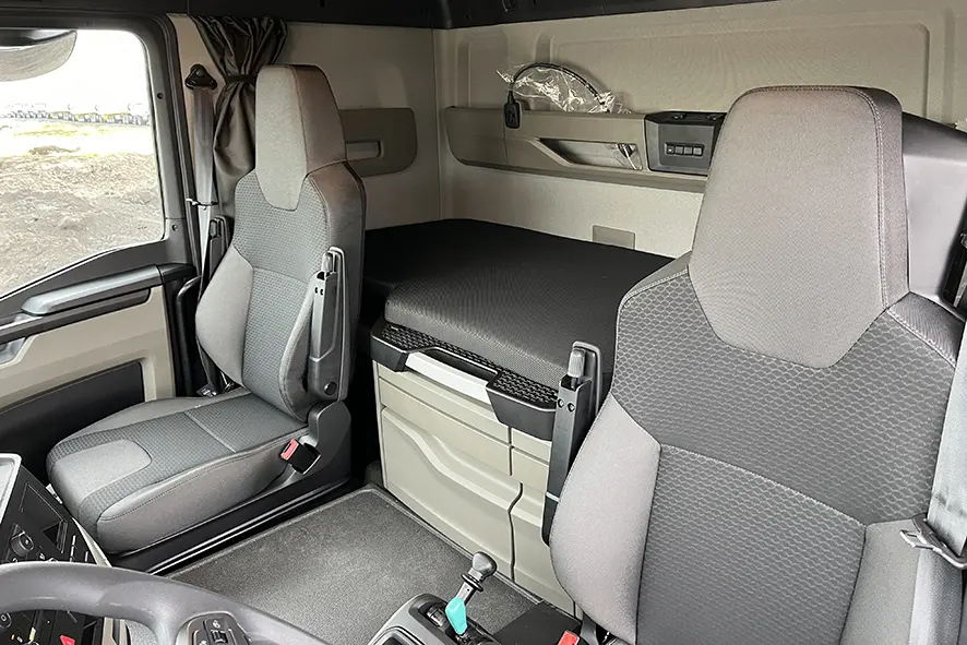 MAN TGS 33.440 BB SA 6x4 Tractor Head 11