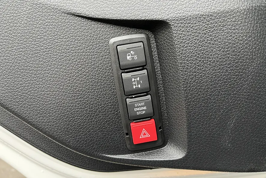 MAN TGS 33.440 BB SA 6x4 Tractor Head 12