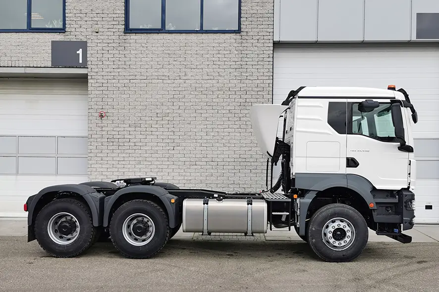 MAN TGS 33.440 BB SA 6x4 Tractor Head 6