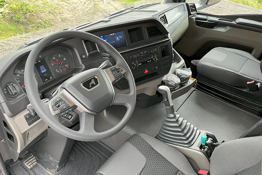 MAN TGS 33.440 BB SA 6x4 Tractor Head