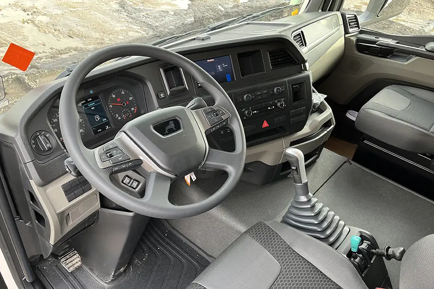 MAN TGS 33.440 BB SA 6x4 Tractor Head