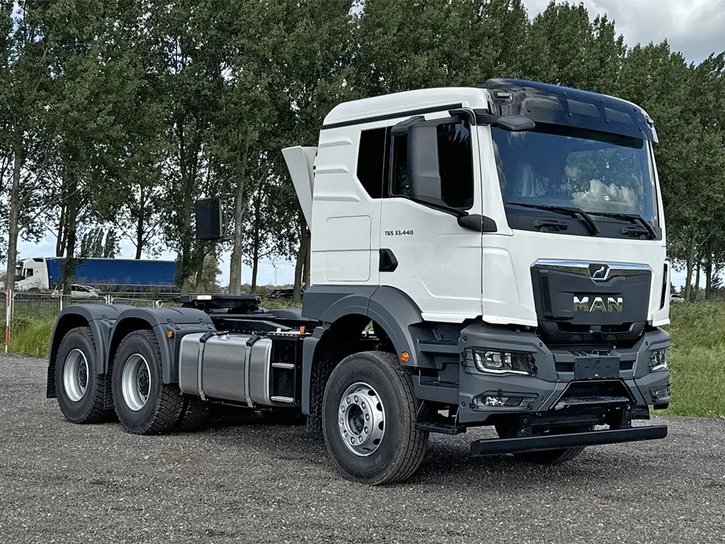 MAN TGS 33.440 BB SA 6x4 Tractor Head