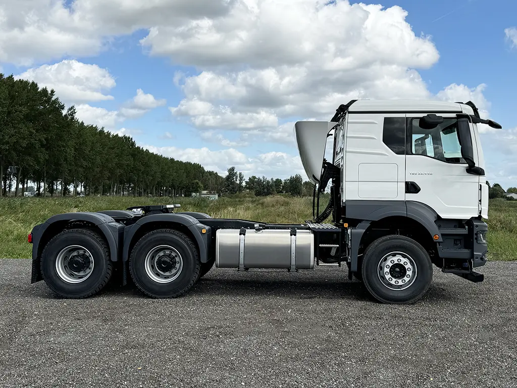 MAN TGS 33.440 BB SA 6x4 Tractor Head 6