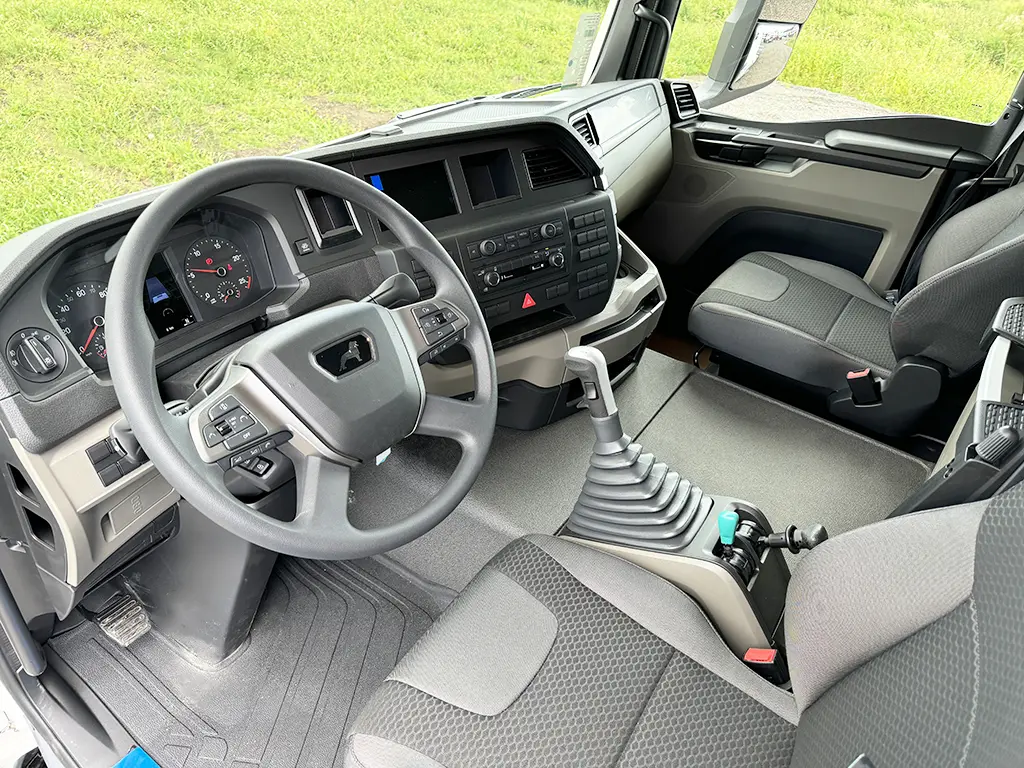 MAN TGS 33.440 BB SA 6x4 Tractor Head 3