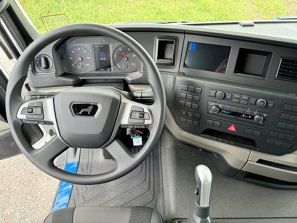 MAN TGS 33.440 BB SA 6x4 Tractor Head 9