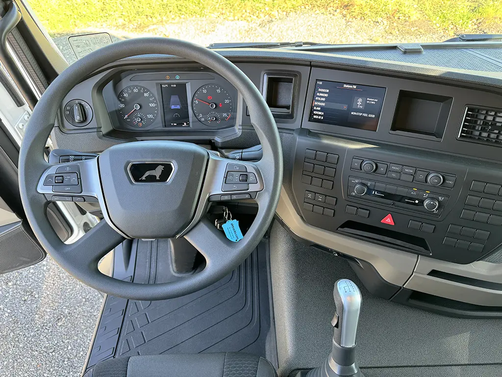 MAN TGS 33.440 BB SA 6x4 Tractor Head 9