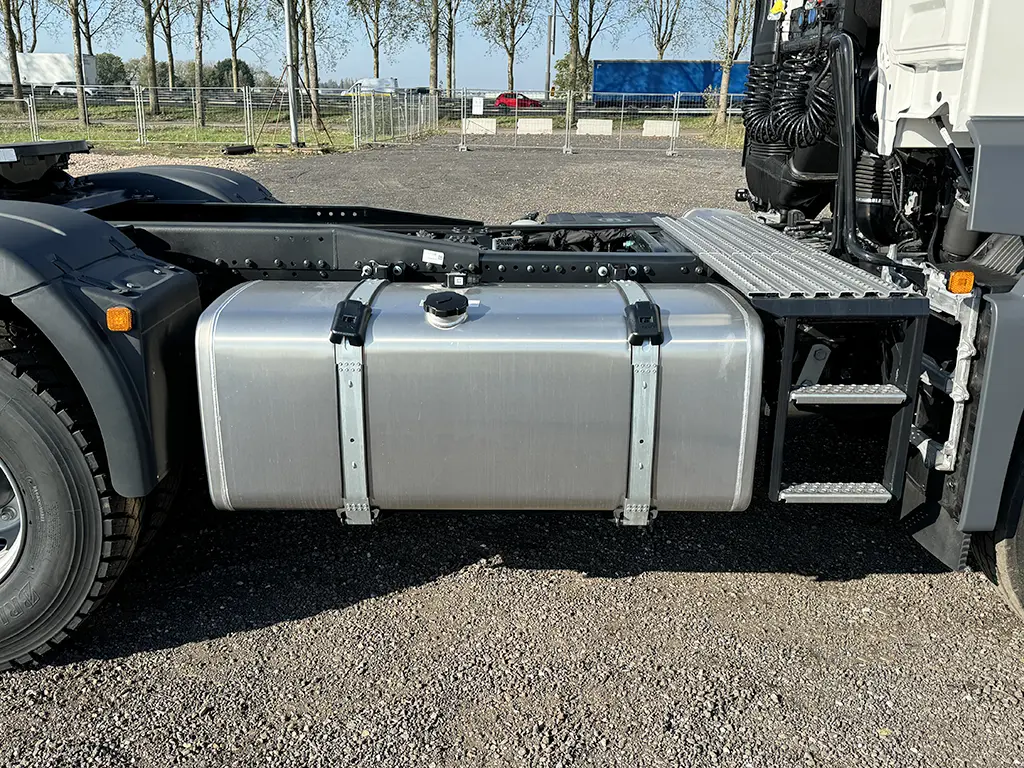 MAN TGS 33.440 BB SA 6x4 Tractor Head 15