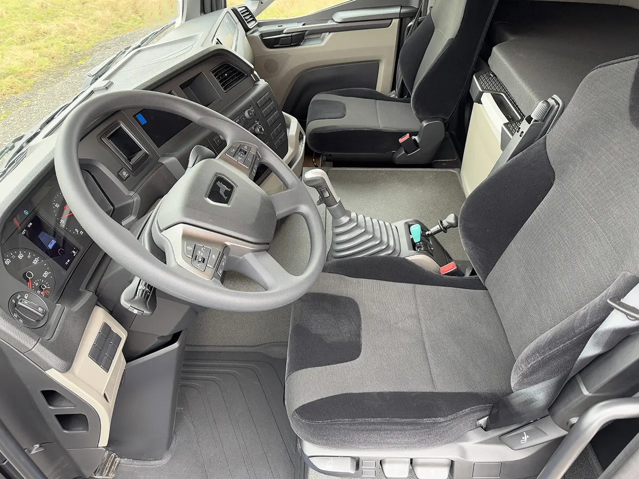 MAN TGS 33.440 BB SA 6x4 Tractor Head 9