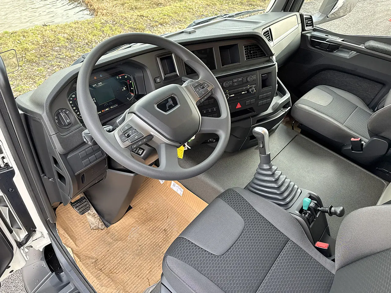 MAN TGS 33.440 BB SA 6x4 Tractor Head