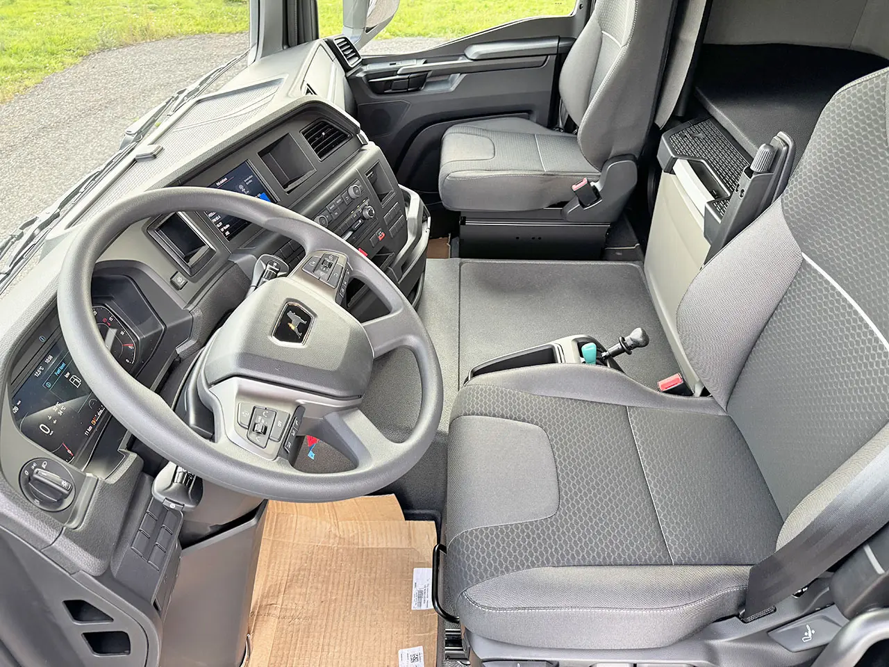 MAN TGS 33.440 BB SA ADR 6x4 Tractor Head 9