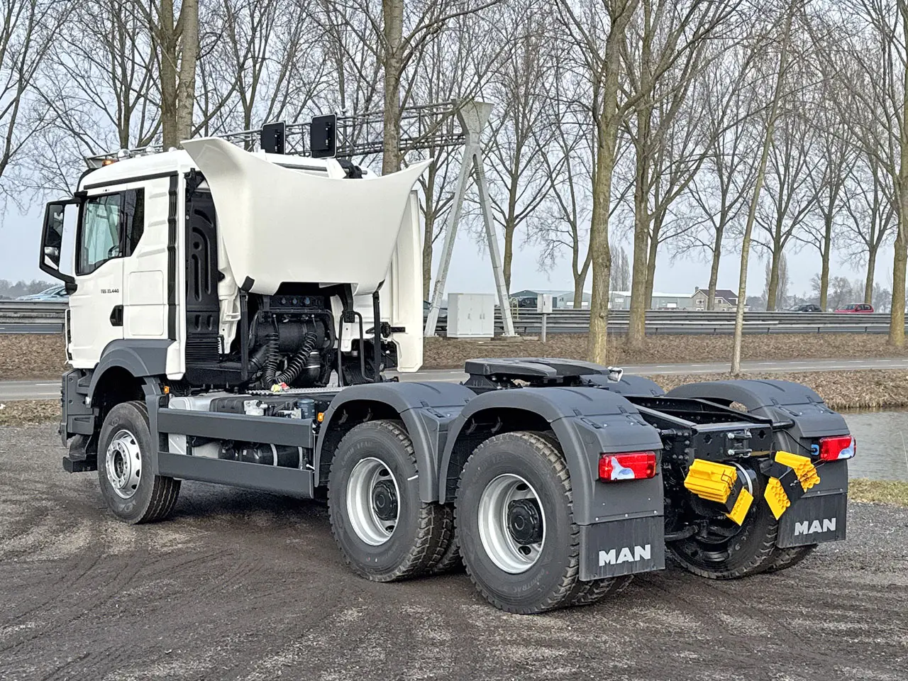 MAN TGS 33.440 BB SA Premium Tractor Head 6x4 2