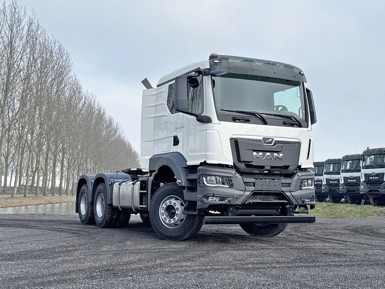 MAN TGS 33.440 BB SA Premium 6x4 Tracteur 4