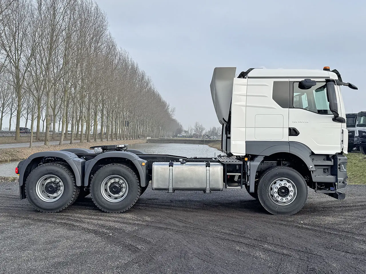 MAN TGS 33.440 BB SA Premium Tractor Head 6x4 5