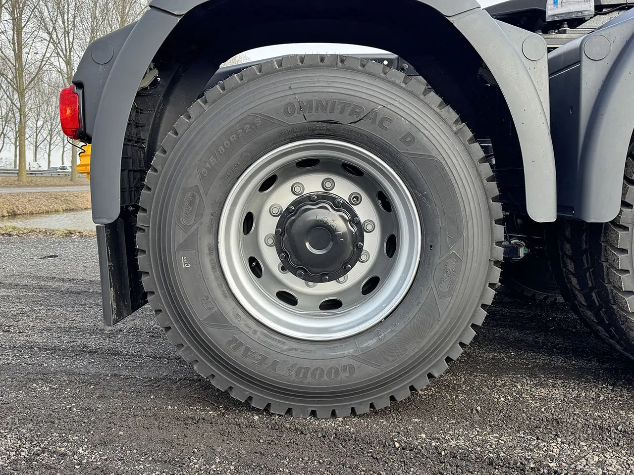 MAN TGS 33.440 BB SA Premium Tractor Head 6x4 18