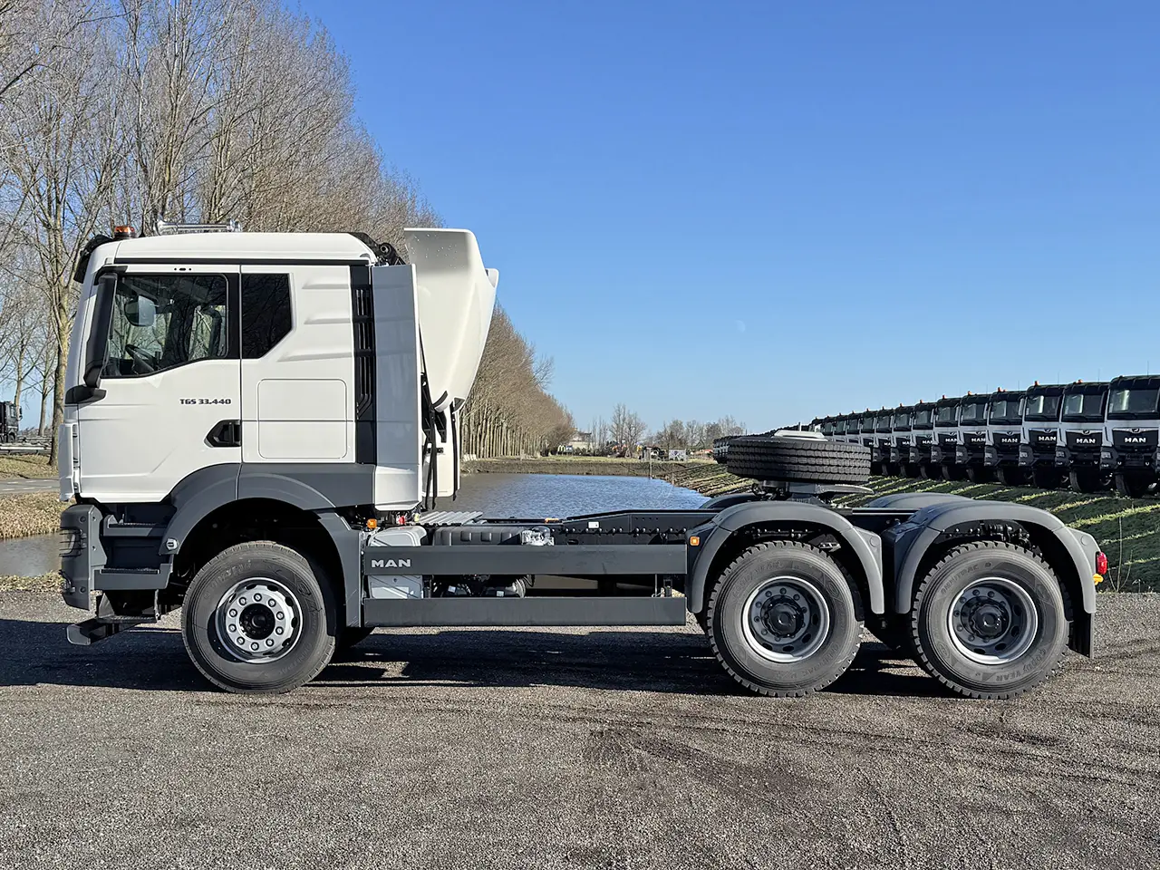 MAN TGS 33.440 BB SA Premium Tractor Head 6x4 7