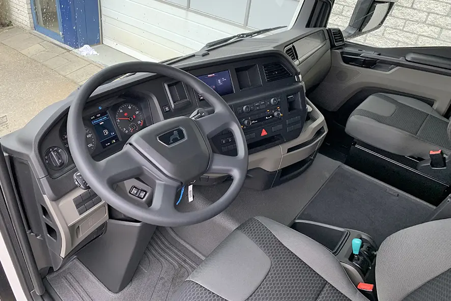 MAN TGS 33.480 BB SA 6x4 Tractor Head