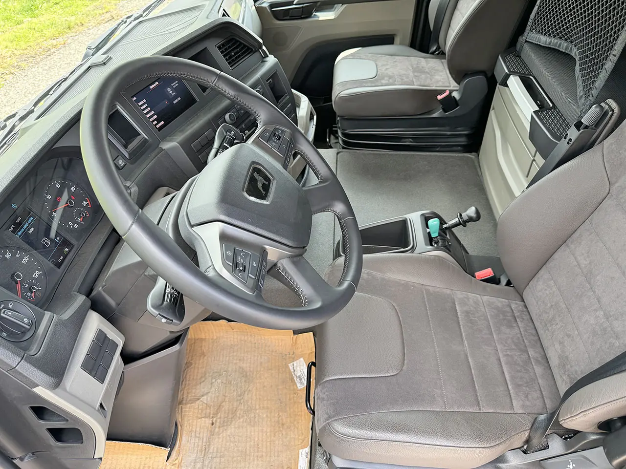 MAN TGS 33.480 BB SA 6x4 Tractor Head 9