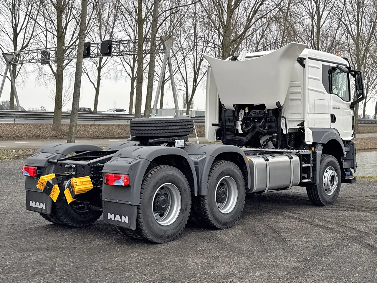 MAN TGS 33.480 BB SA 6x4 Tractor Head 6