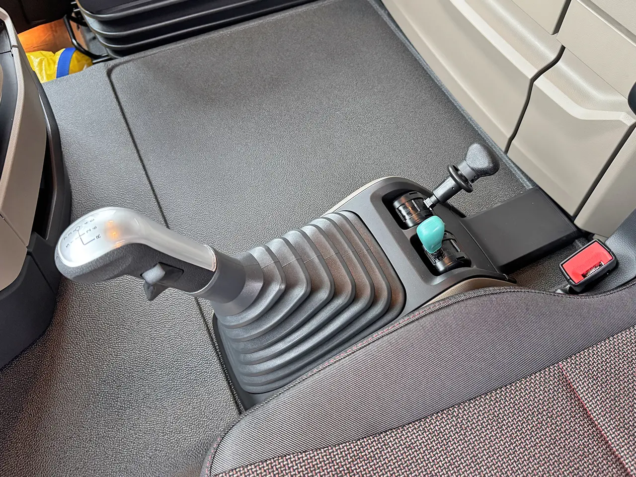 MAN TGS 33.480 BB SA 6x4 Tractor Head 13