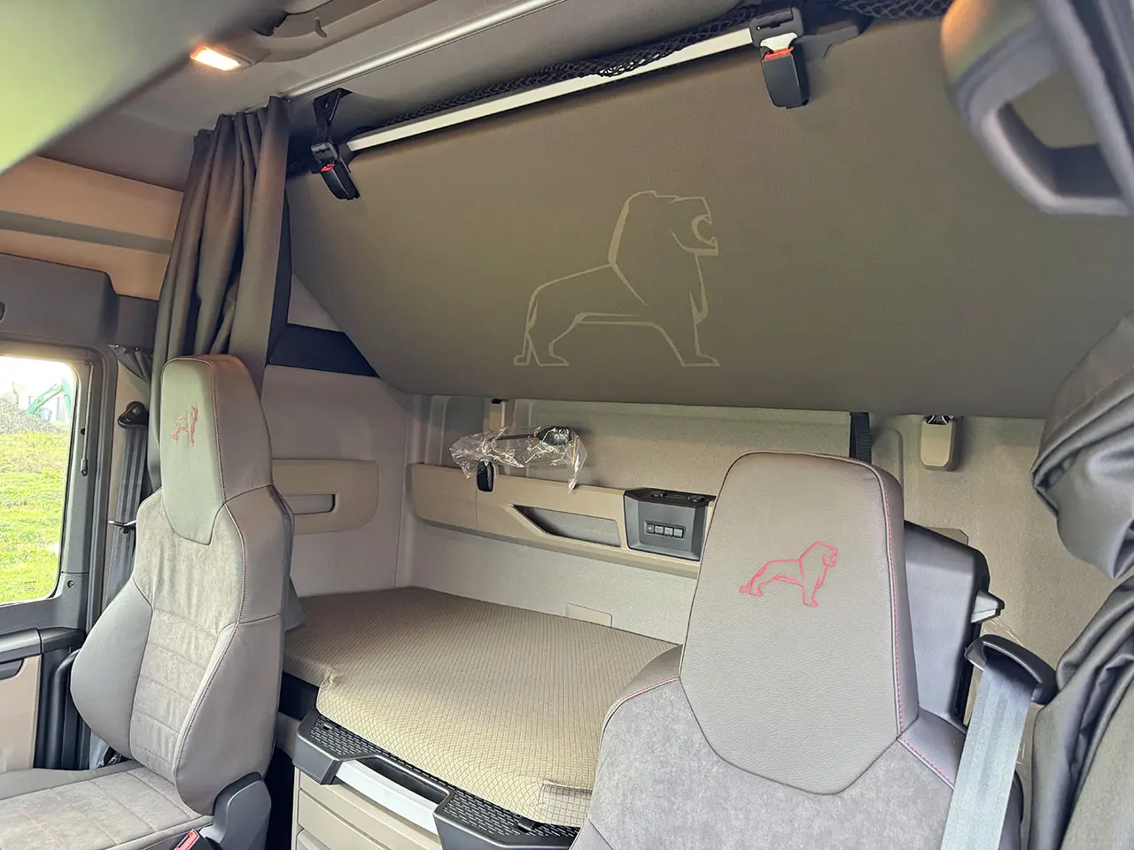 MAN TGS 33.480 BB SA 6x4 Tractor Head 12