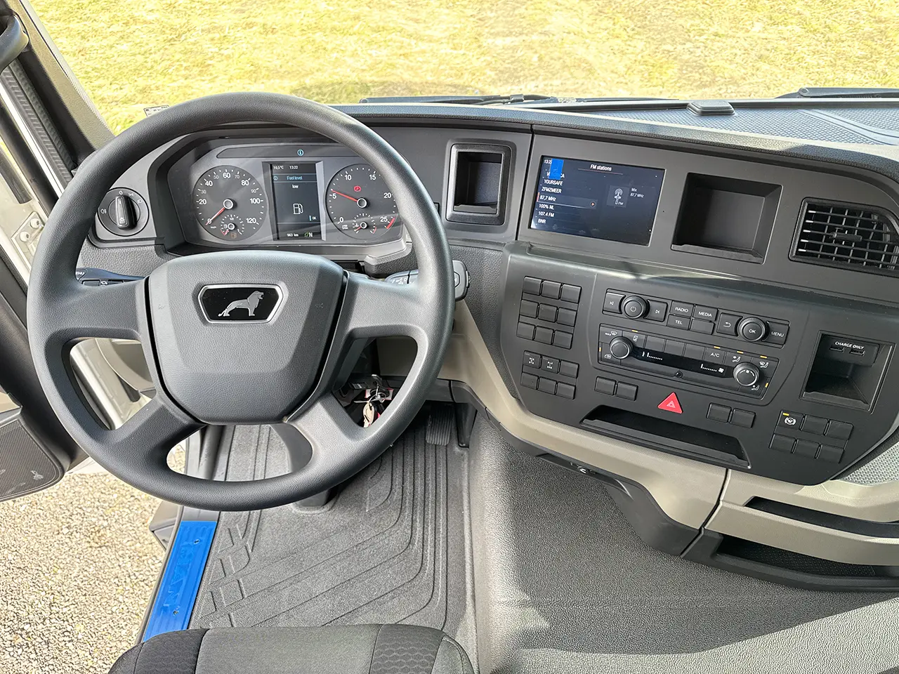 MAN TGS 41.400 BB CH 8x4 Chassis Cabin 10