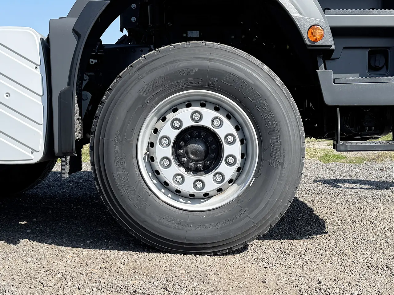 MAN TGS 41.400 BB CH 8x4 Chassis Cabin 14