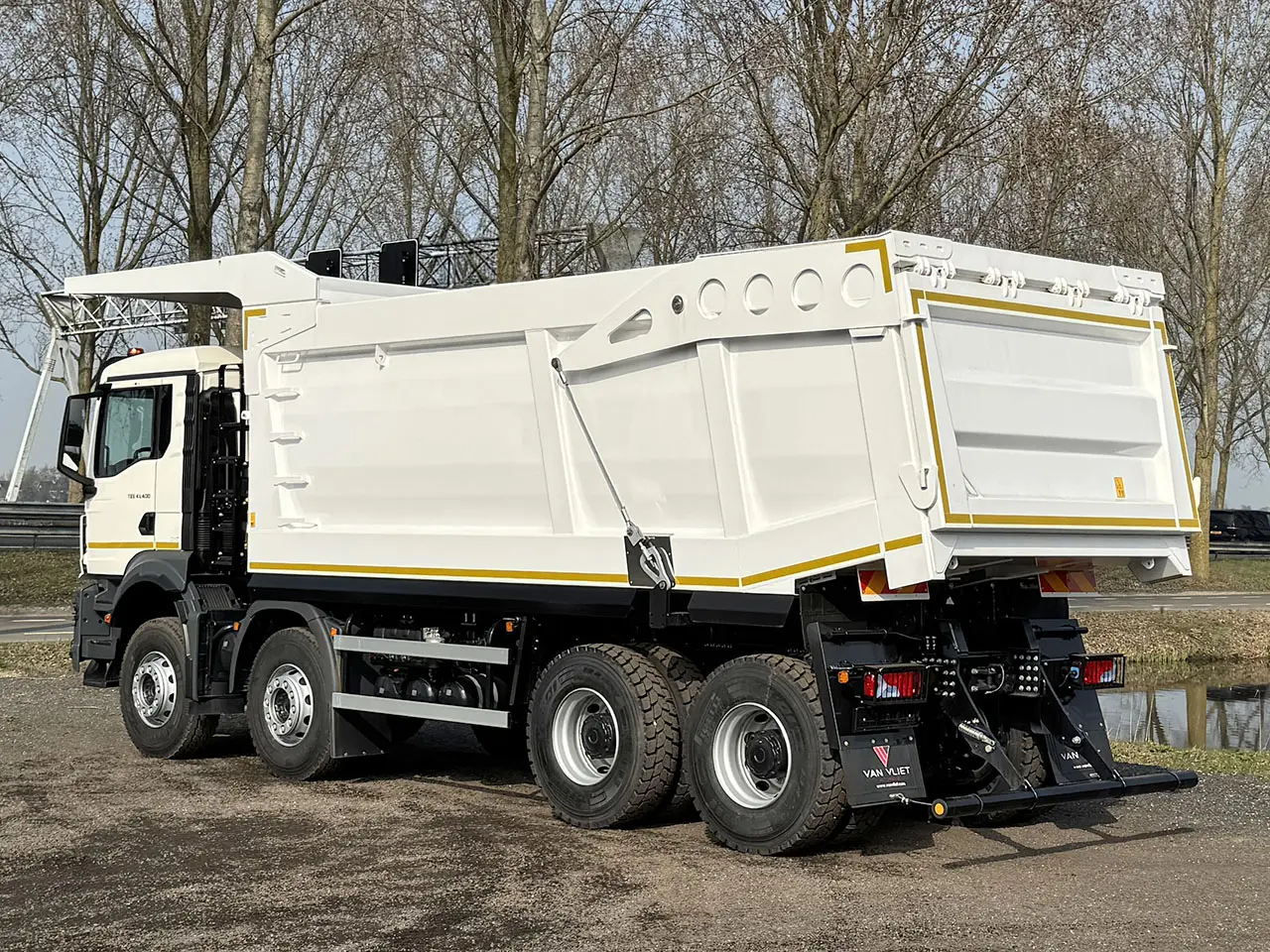 MAN TGS 41.400 BB CH 8x4 Tipper Truck