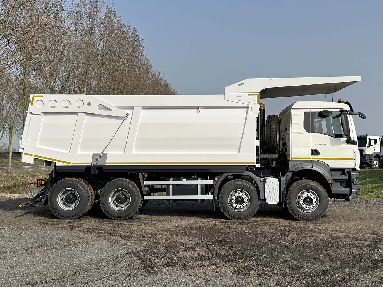 MAN TGS 41.400 BB CH 8x4 Tipper Truck 5