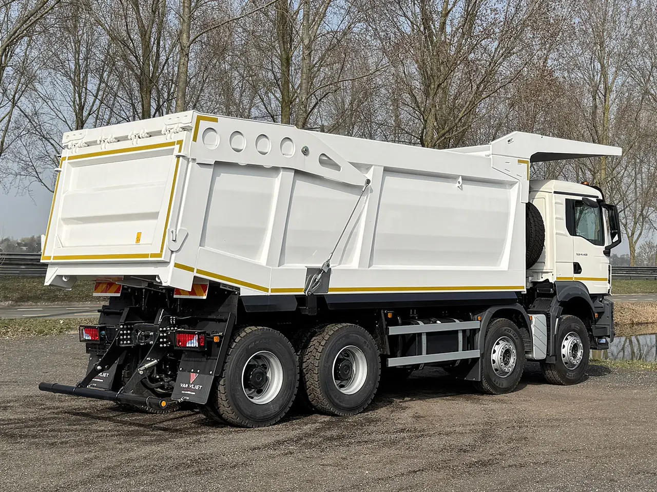 MAN TGS 41.400 BB CH 8x4 Tipper Truck 6