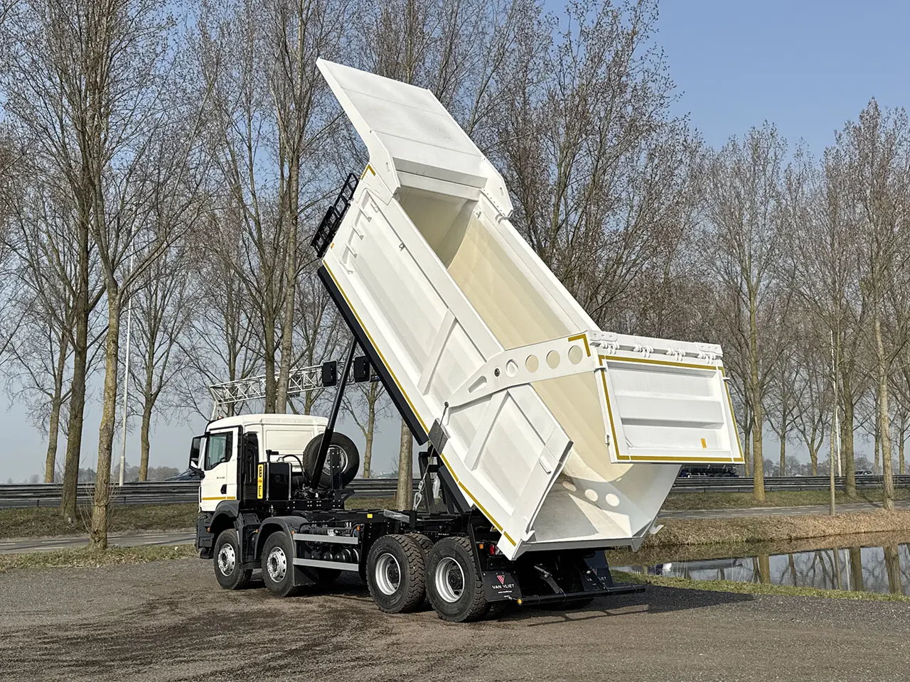 MAN TGS 41.400 BB CH Tipper Truck 8x4 18